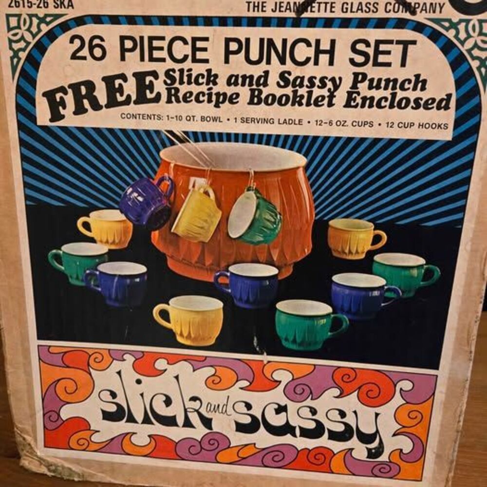 Vintage Slick And Sassy Jeanette MCM 10 qt Glass Punch Bowl Set and 12 mugs